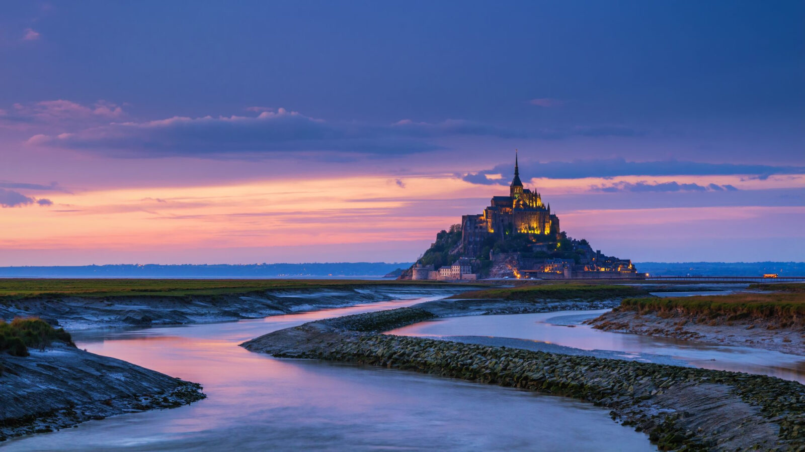 Мон-Сен-Мишель (Mont Saint-Michel): как добраться, что посмотреть и почему это самое необычное место Нормандии Мон-Сен-Мишель (Mont Saint-Michel): как добраться, что посмотреть и почему это самое необычное место Нормандии