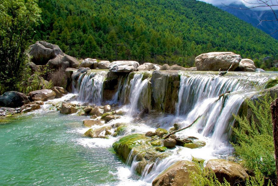 Долина Голубой Луны (Blue Moon Valley) в Китае — где находится, бирюзовые озёра, гора Юйлунсюэшань и советы туристам Долина Голубой Луны (Blue Moon Valley) в Китае — где находится, бирюзовые озёра, гора Юйлунсюэшань и советы туристам