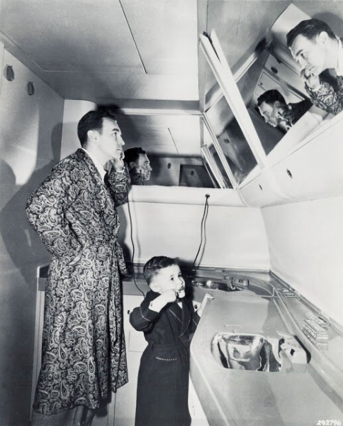 Как выглядел Boeing 377 Stratocruiser, самый большой пассажирский самолет в мире Как выглядел Boeing 377 Stratocruiser, самый большой пассажирский самолет в мире
