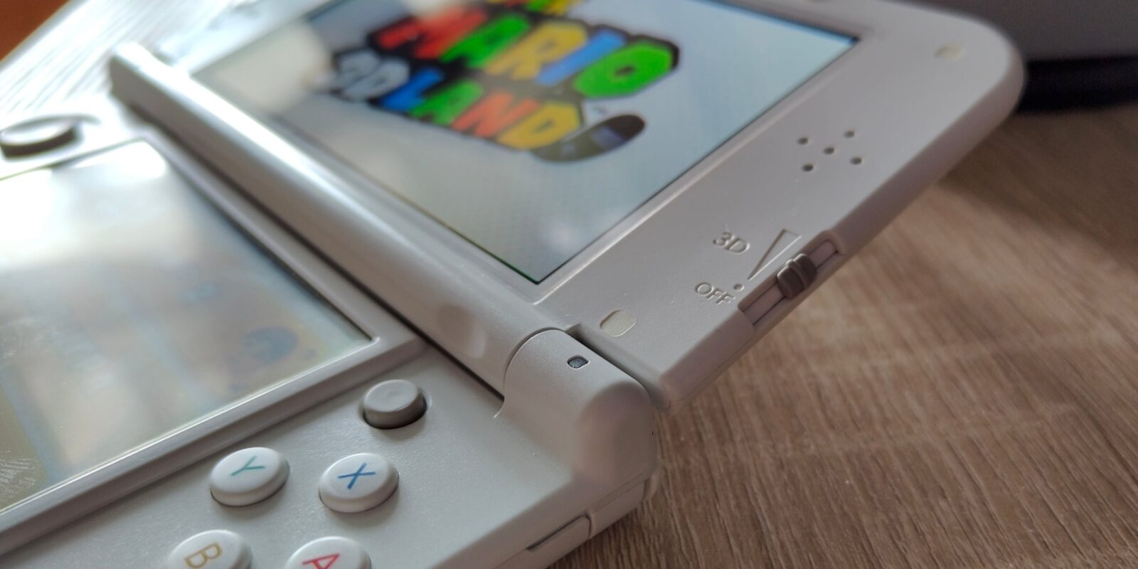Два экрана и&nbsp;3D без очков: чем уникальна Nintendo 3DS и&nbsp;почему её стоит купить как можно скорее